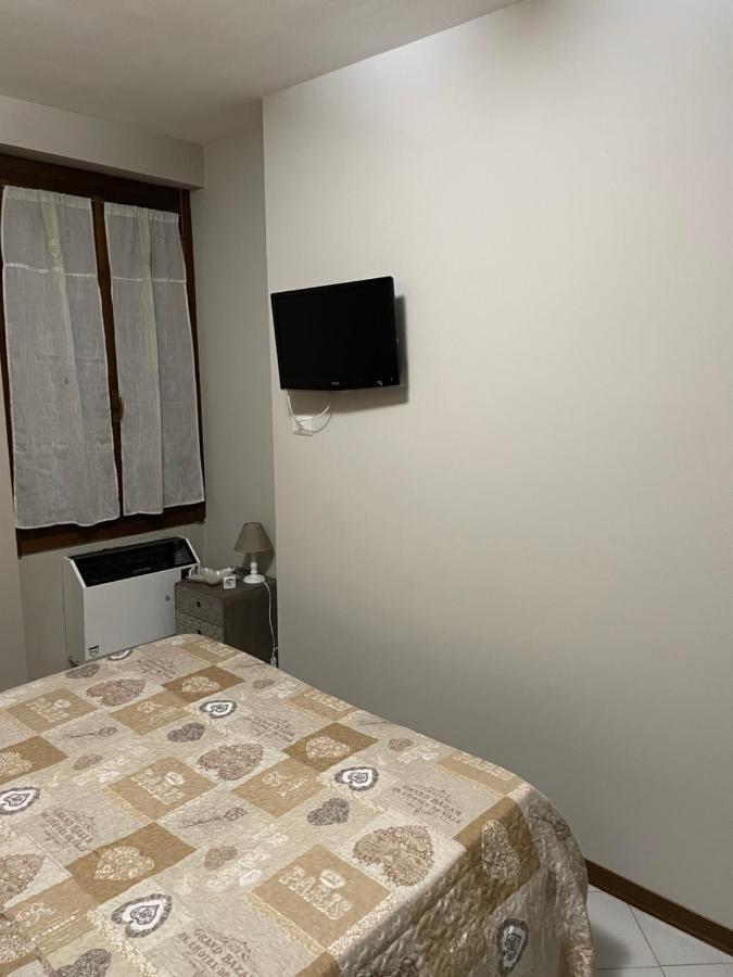 Civico 2 Operetta Marina Appartement Cremona Buitenkant foto